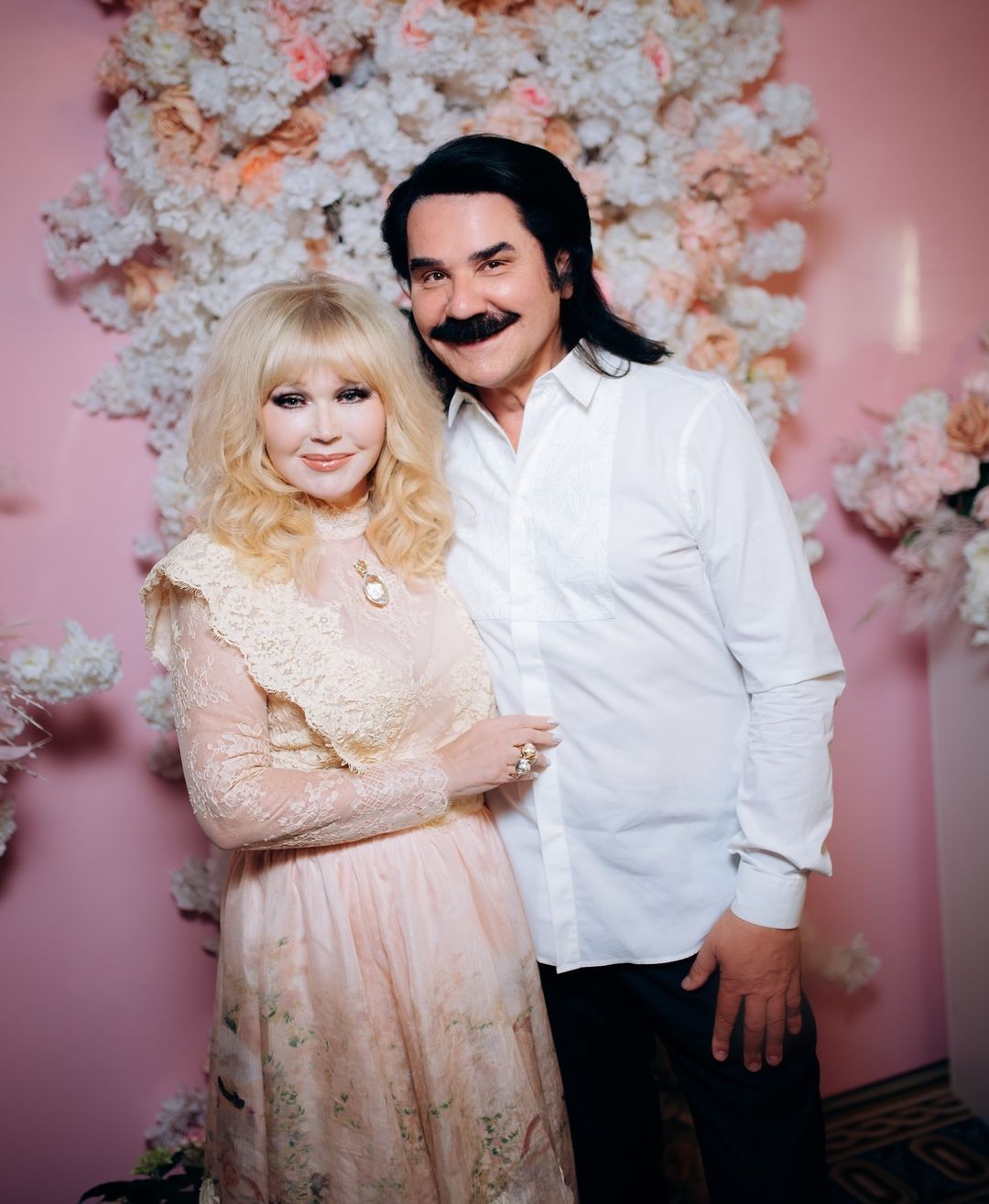 30 лет брака. Зибров показал, как сегодня выглядит его жена Марина